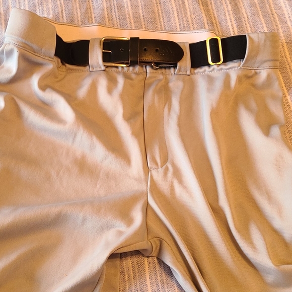 Wilson - Picture 3 of 4